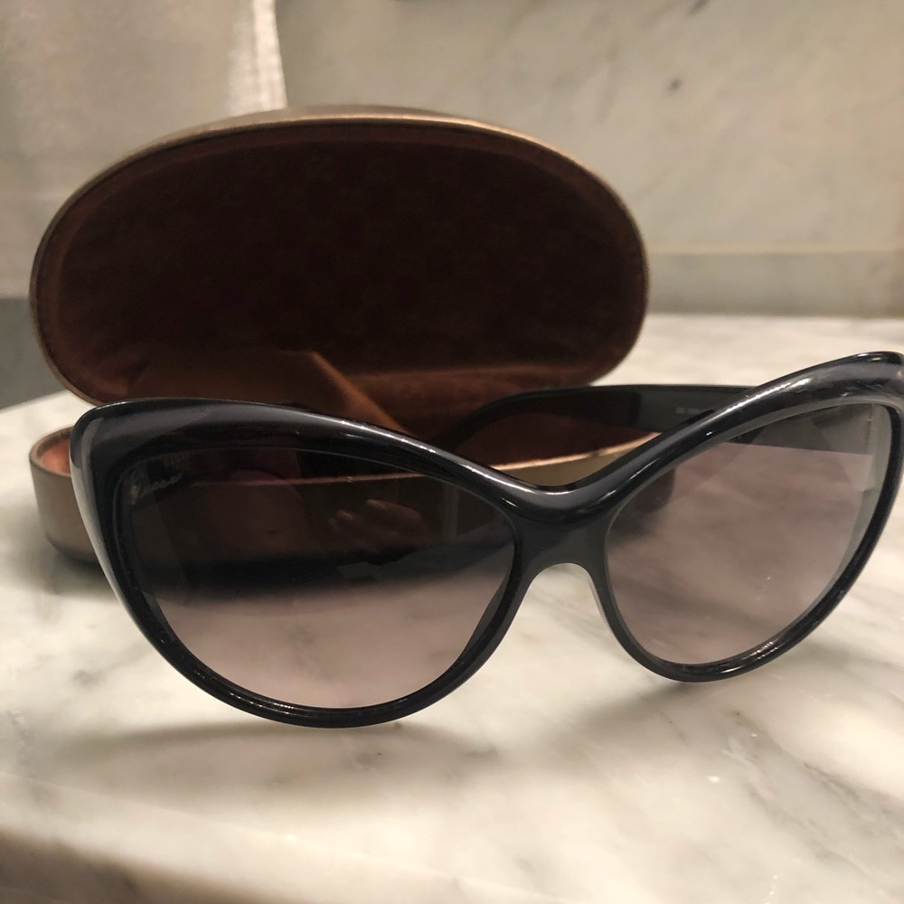 Gucci sun glasses